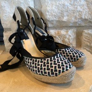 White House Black Market Wedge Esprdrilles